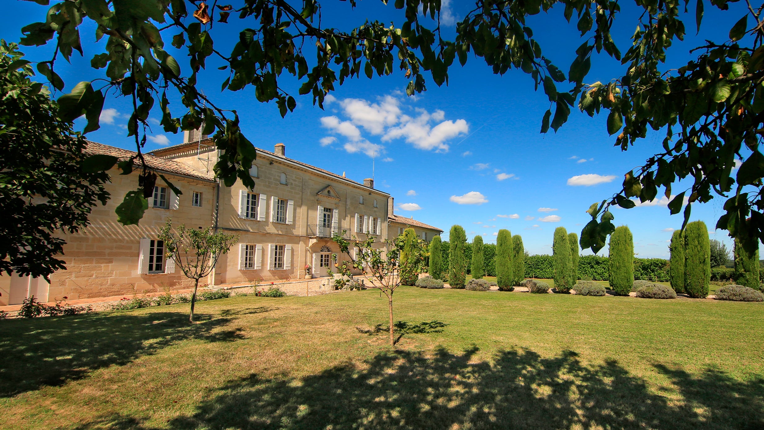 CHÂTEAU DE BARBE BLANCHE